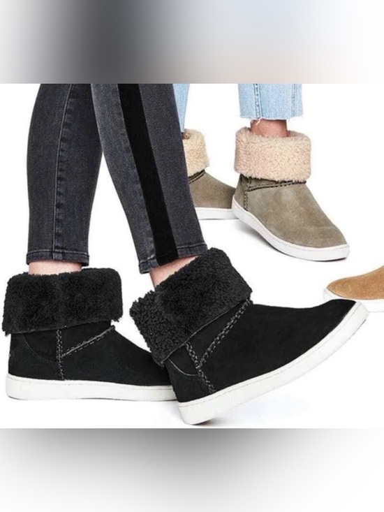 UGG Shoes - UGG Mika Classic Sneaker Boot Black Shearling Fold Over Womens Size 8 W/ Box